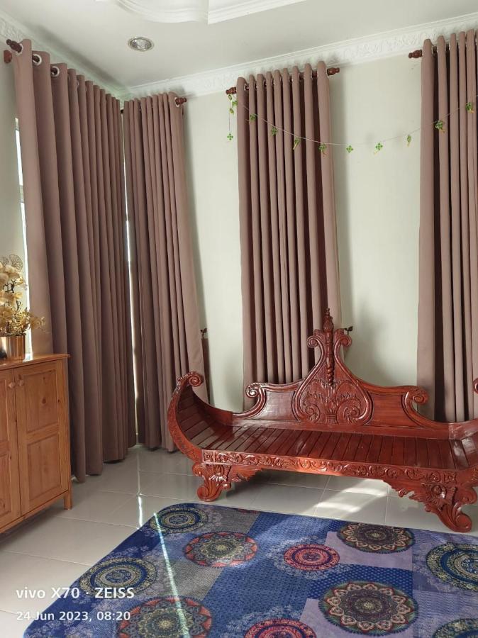 Homestay Yasmeen Marang Exterior photo